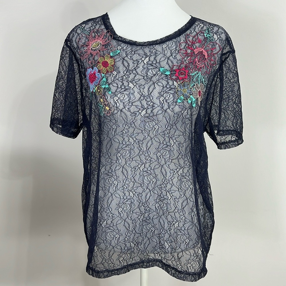 Zara Lace Navy Embroidered floral short sleeve top size Large NWT